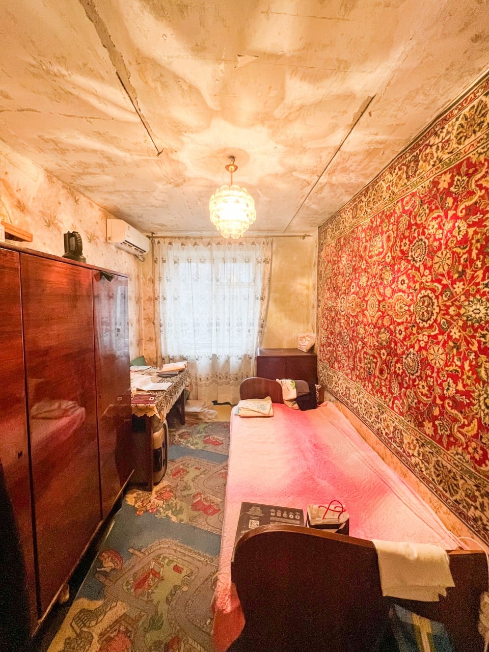 ПРОДАМ 3-х ком. квартиру Луганск, Кв. 50 лет Октября Этаж - 4/5 Площадь - 59 м2 Кирпичный дом Не угловая 📌2 комнаты из 3х изолированные 📌Санузел раздельный 📌Бойлер рабочий 📌Балкон застеклен 📌Стояки, канализация, отопление - пластик 📌Есть кладовая в квартире 📌Кондиционер 📌Новые радиаторы частично 📌ЛНУ им. Даля...